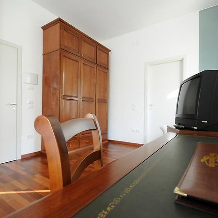 Guest House Domus Urbino Ngoại thất bức ảnh