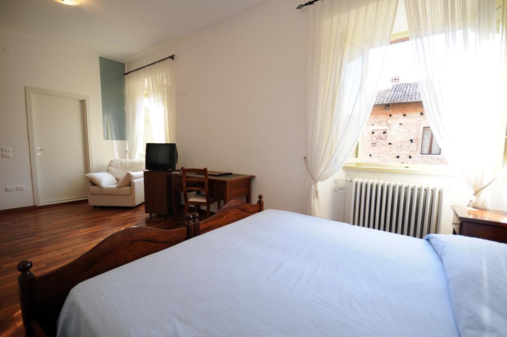 Guest House Domus Urbino Ngoại thất bức ảnh