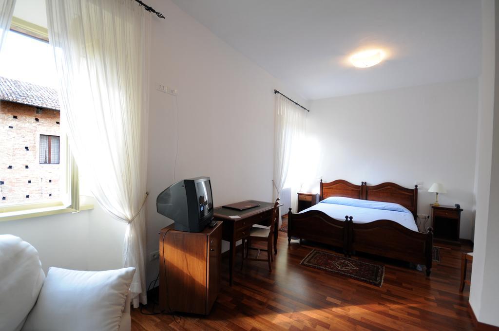 Guest House Domus Urbino Ngoại thất bức ảnh
